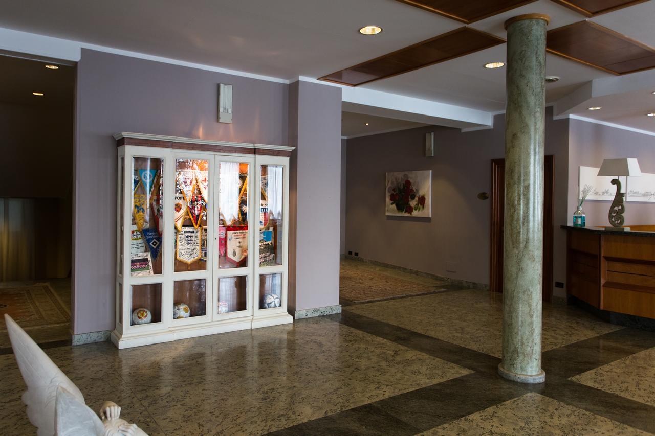 Hotel Air Palace Leini